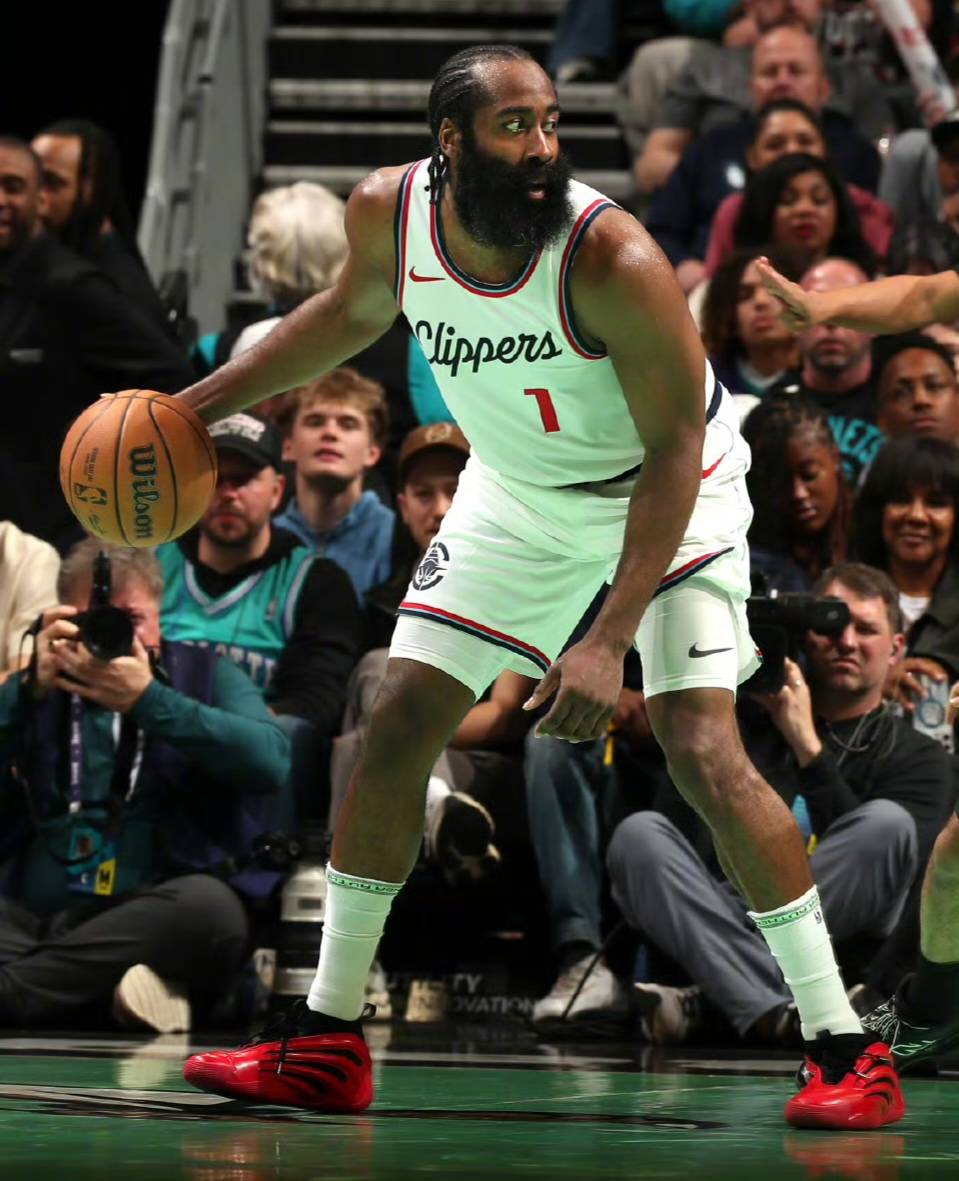 包含NBA球队斩获亚军，连续胜场数扩大的词条