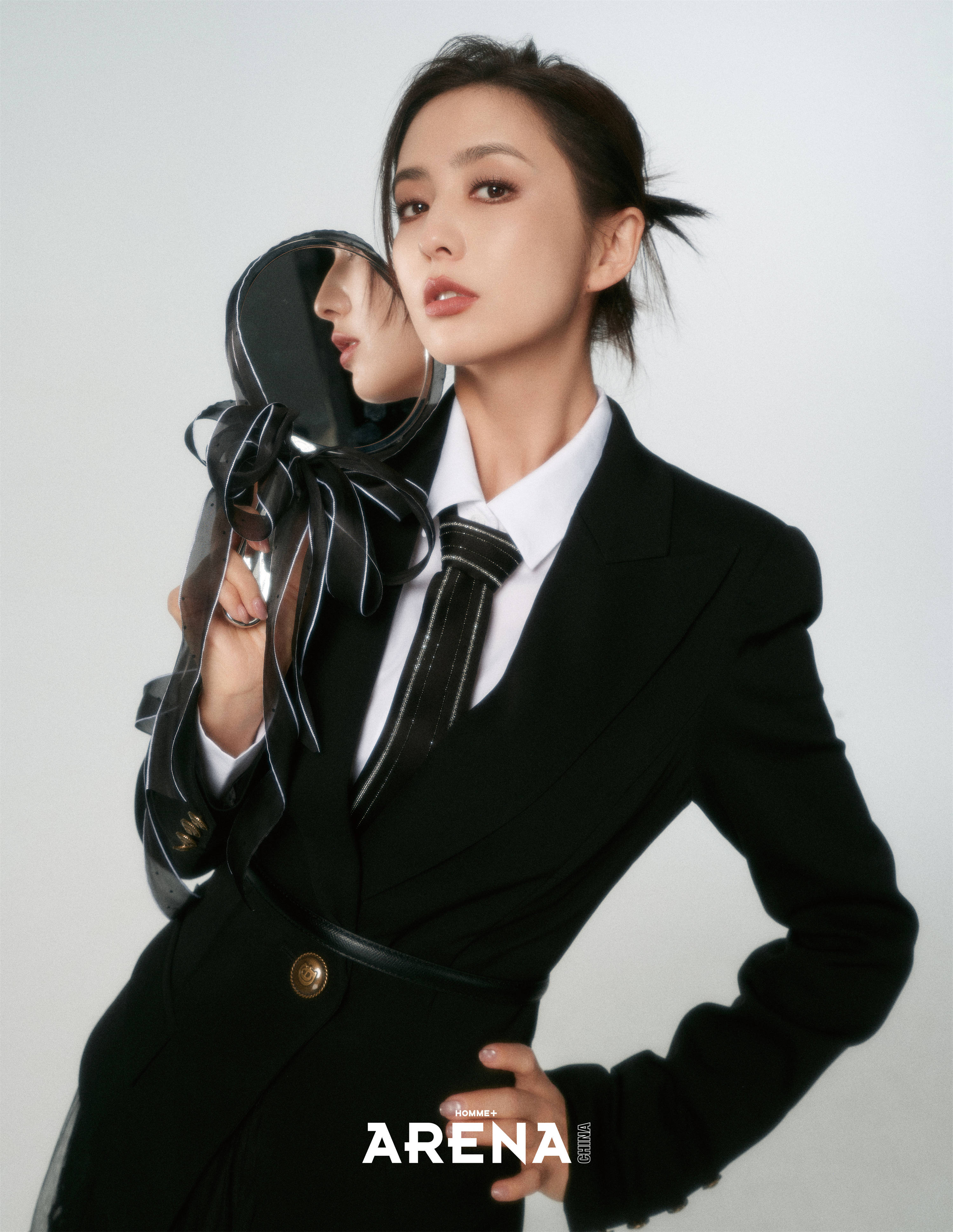 包含顶级篮球后卫跨界演艺圈，展现多面才华的词条